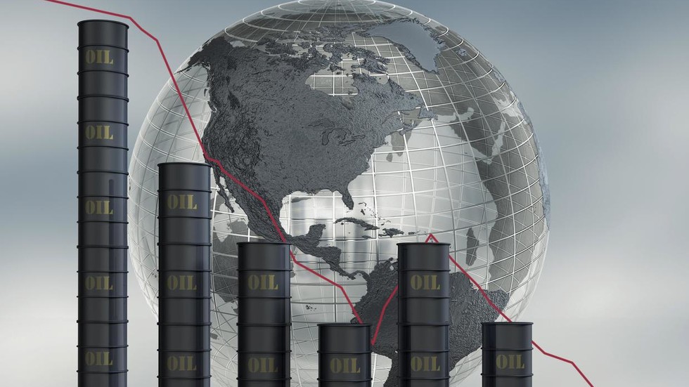 Deutsche Bank dự báo ​​giá dầu thô sẽ giảm đáng kể trong năm tới